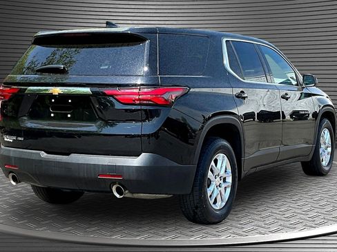 Used 2023 Chevrolet Traverse LS AWD/4WD image 6