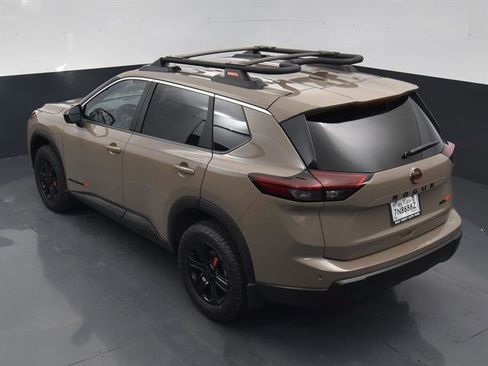 Certified 2025 Nissan Rogue SV image 36