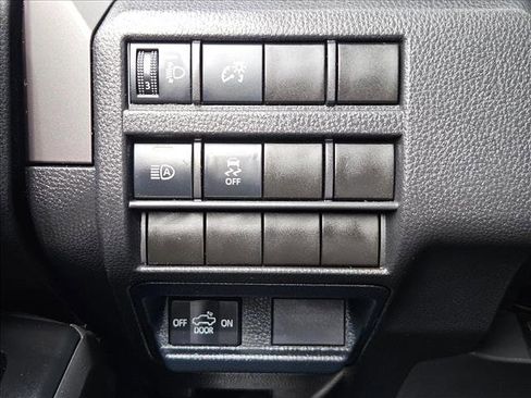 Used 2025 Toyota Tacoma SR5 AWD/4WD image 14
