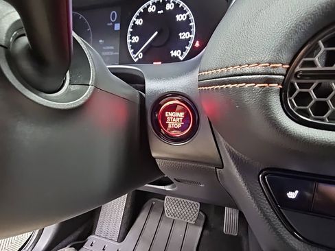 Used 2025 Honda HR-V Sport image 22