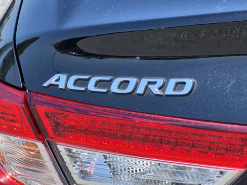 Used 2020 Honda Accord Touring image 23