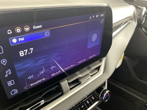 New 2026 Chevrolet Equinox LT w/ Convenience Package II image 14