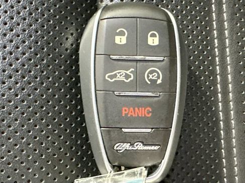 Used 2024 Alfa Romeo Tonale Ti w/ Active Assist Package AWD/4WD image 18