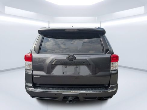 Used 2012 Toyota 4Runner SR5 RWD image 4