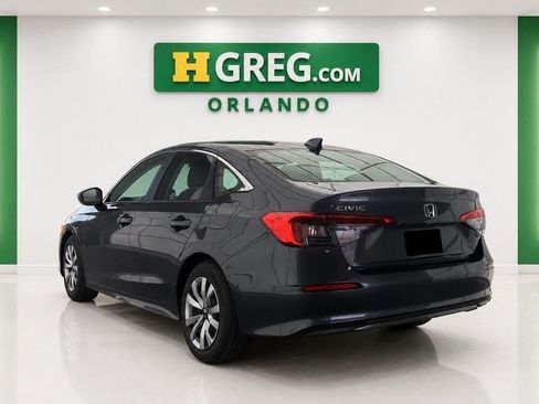 Used 2022 Honda Civic LX image 2