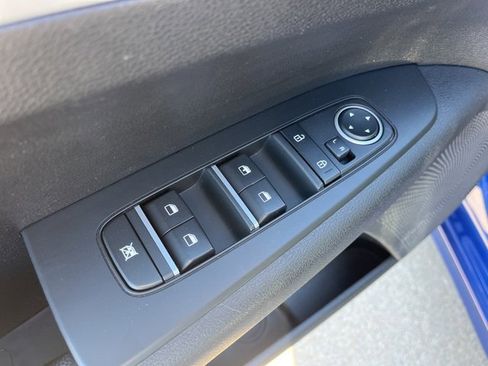 Used 2023 Kia Forte LXS image 10