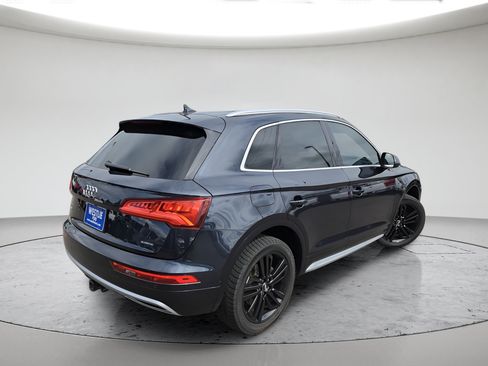 Used 2020 Audi Q5 Prestige AWD/4WD image 3