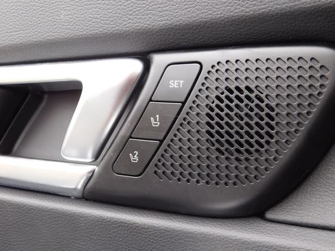 Used 2024 Kia Telluride AWD image 31