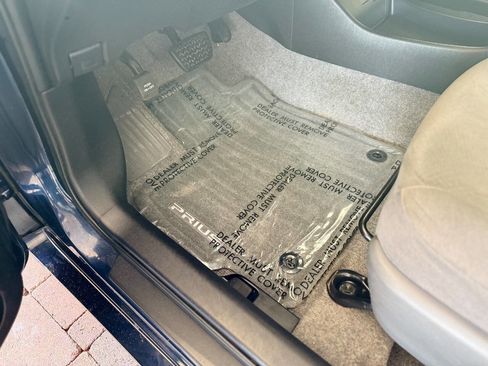 Used 2015 Toyota Prius Two image 24