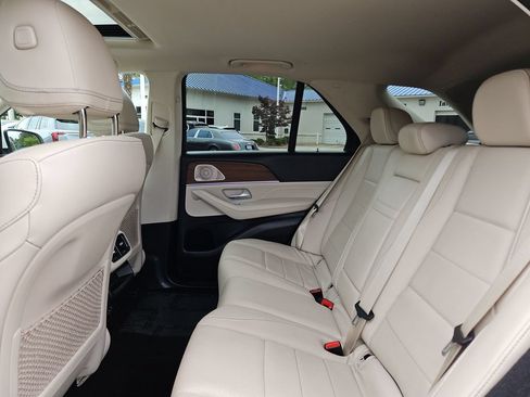 Used 2022 Mercedes-Benz GLE 350 w/ Premium Package image 29