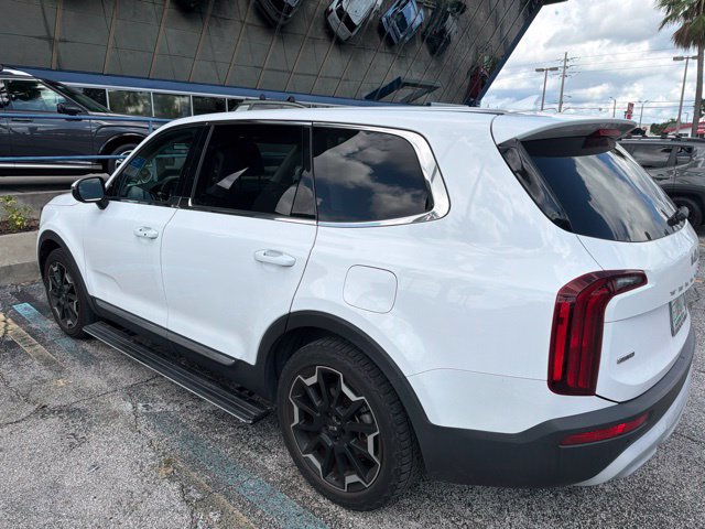 Used 2022 Kia Telluride LX AWD/4WD image 4