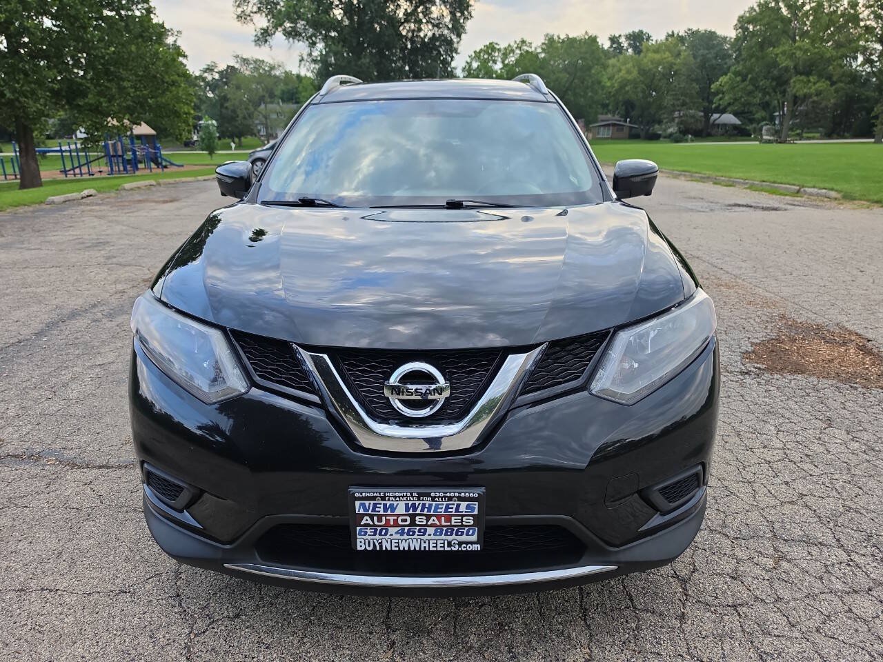 Used 2016 Nissan Rogue SV w/ SV Premium Package AWD/4WD image 4