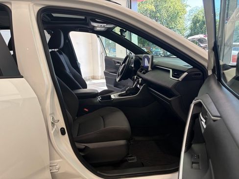 Used 2023 Toyota RAV4 SE w/ Weather & Moonroof Package AWD/4WD image 19
