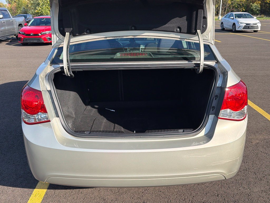 Used 2014 Chevrolet Cruze LT FWD image 24