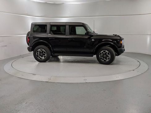 New 2025 Ford Bronco Outer Banks image 2