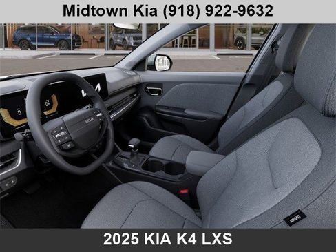 New 2025 Kia K4 LXS image 17