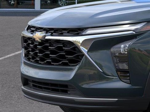 New 2026 Chevrolet Trax LT w/ Driver Confidence Package image 13