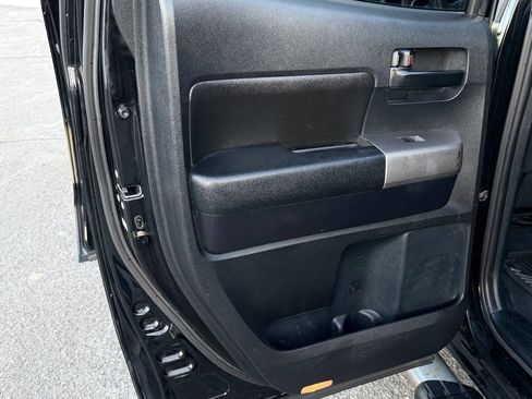 Used 2010 Toyota Tundra 4x4 Double Cab image 26