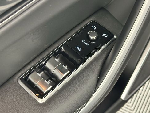 Used 2026 Jaguar F-PACE R-Dynamic S AWD/4WD image 20