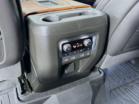 Used 2023 GMC Yukon Denali Ultimate w/ LPO, Floor Liner Package AWD/4WD image 28