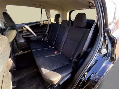 Used 2014 Toyota RAV4 LE image 24