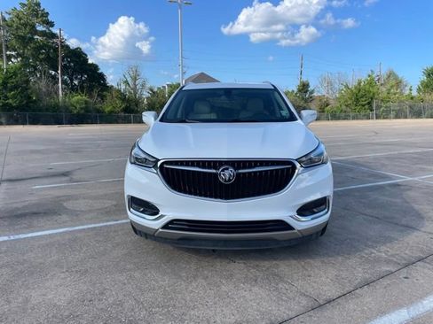 Used 2020 Buick Enclave Essence w/ Sound and Sites Package FWD image 2