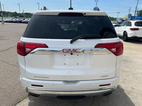 Used 2017 GMC Acadia Denali w/ Technology Package AWD/4WD image 6