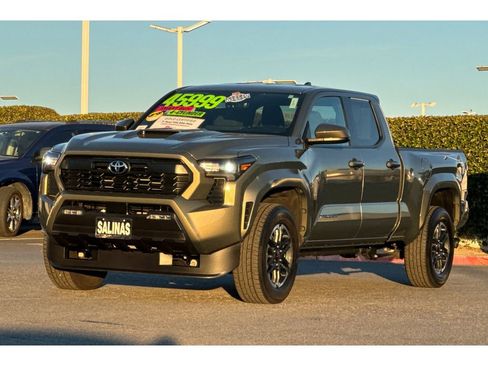 Certified 2025 Toyota Tacoma TRD Sport image 8