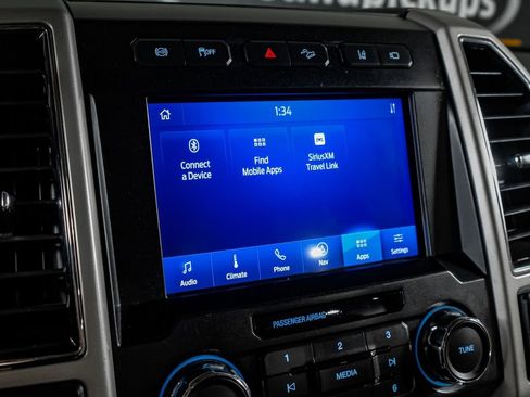 Used 2020 Ford F250 Lariat w/ Lariat Ultimate Package AWD/4WD image 28