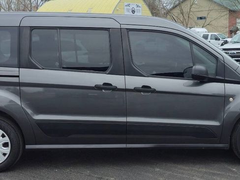 Used 2019 Ford Transit Connect XL image 4