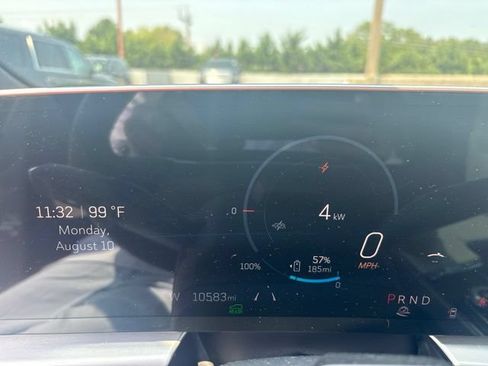 Used 2025 Cadillac Lyriq Sport AWD/4WD image 11