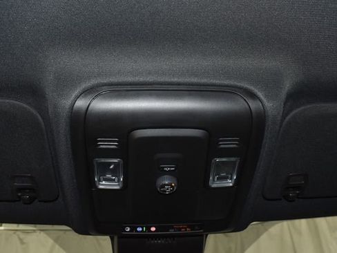 Used 2025 Chevrolet Tahoe Z71 image 20