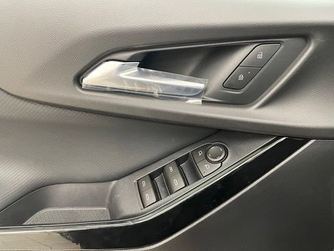 New 2026 Chevrolet Equinox LT AWD/4WD image 8