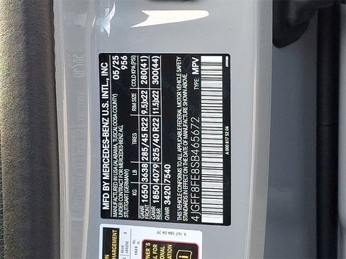 Used 2025 Mercedes-Benz GLS 580 GLS 580 image 28