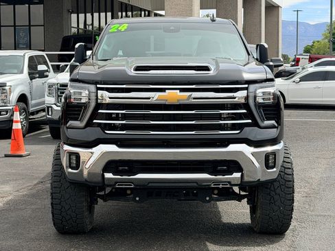 Used 2024 Chevrolet Silverado 2500 LTZ image 44