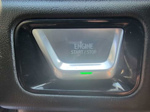 Used 2025 GMC Yukon Denali AWD/4WD image 20