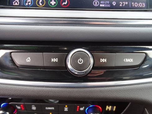 Used 2022 Buick Enclave AWD Essence w/ Sport Touring Edition image 30