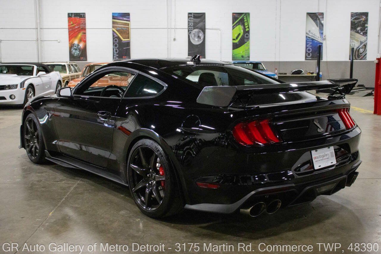 Used 2020 Ford Mustang Shelby GT500 w/ Carbon Fiber Track Pack RWD image 4