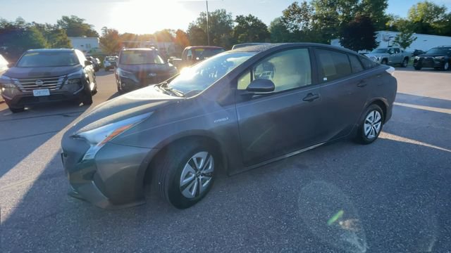 Used 2018 Toyota Prius Three FWD image 6