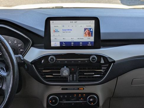 Used 2020 Ford Escape SEL AWD/4WD image 19