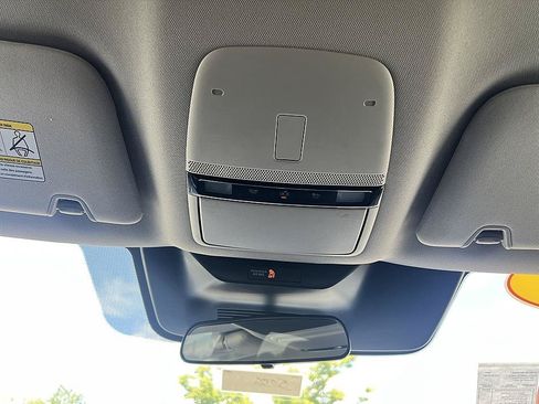 Certified 2025 Nissan Murano SV FWD image 27