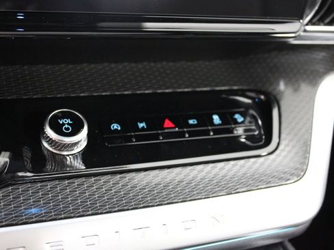 New 2025 Ford Expedition Platinum w/ Stealth Performance Package image 51