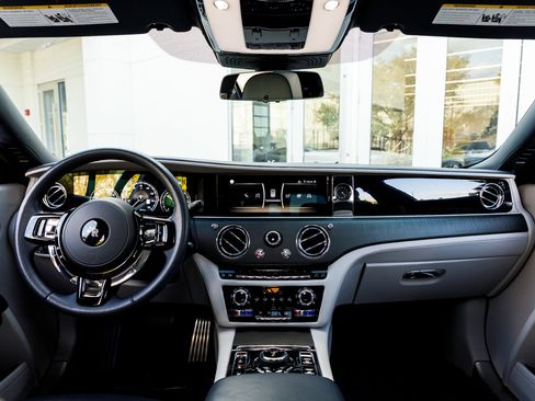 Certified 2023 Rolls-Royce Ghost image 22