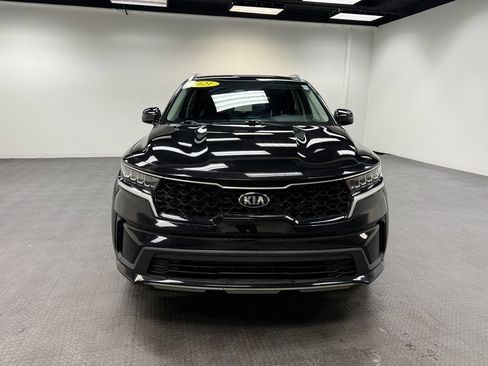 Used 2021 Kia Sorento S image 10