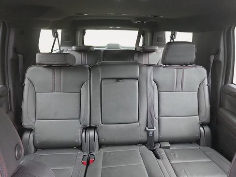 Used 2022 Chevrolet Suburban RST w/ Sport Performance Package AWD/4WD image 13