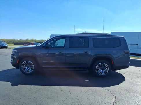 Used 2024 Jeep Wagoneer L Series II w/ Flexible Seating Group image 33