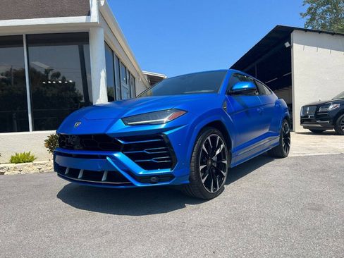Used 2021 Lamborghini Urus AWD/4WD image 3