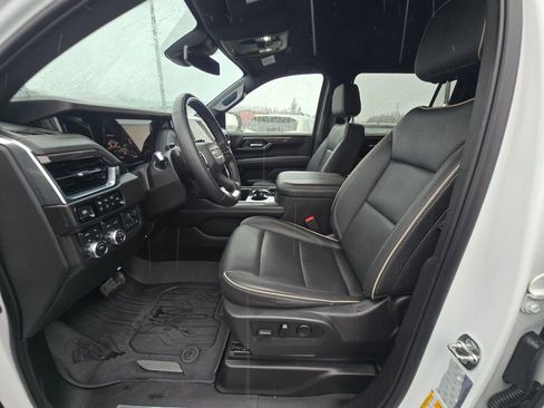 Used 2025 GMC Yukon XL Elevation AWD/4WD image 16