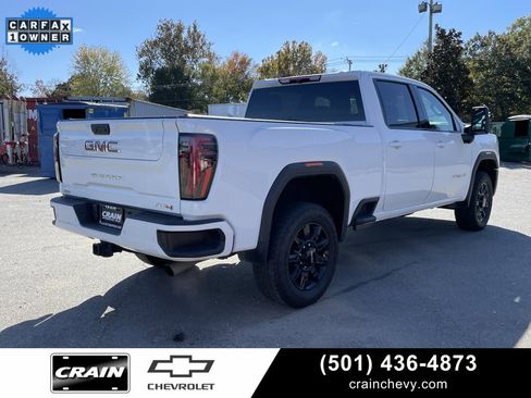 Used 2024 GMC Sierra 2500 AT4 image 7