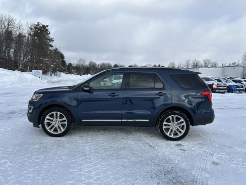 Used 2016 Ford Explorer XLT w/ Equipment Group 202A image 7